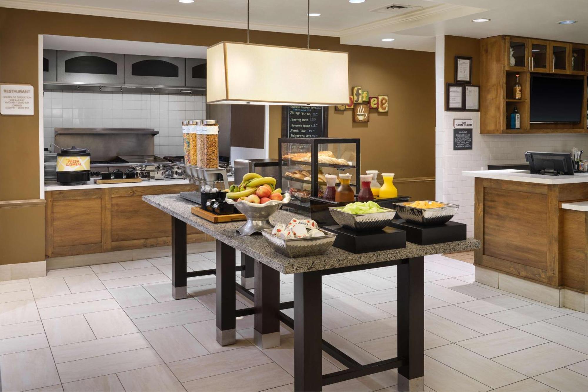 Hilton Garden Inn Houston/Bush Intercontinental Airport Экстерьер фото