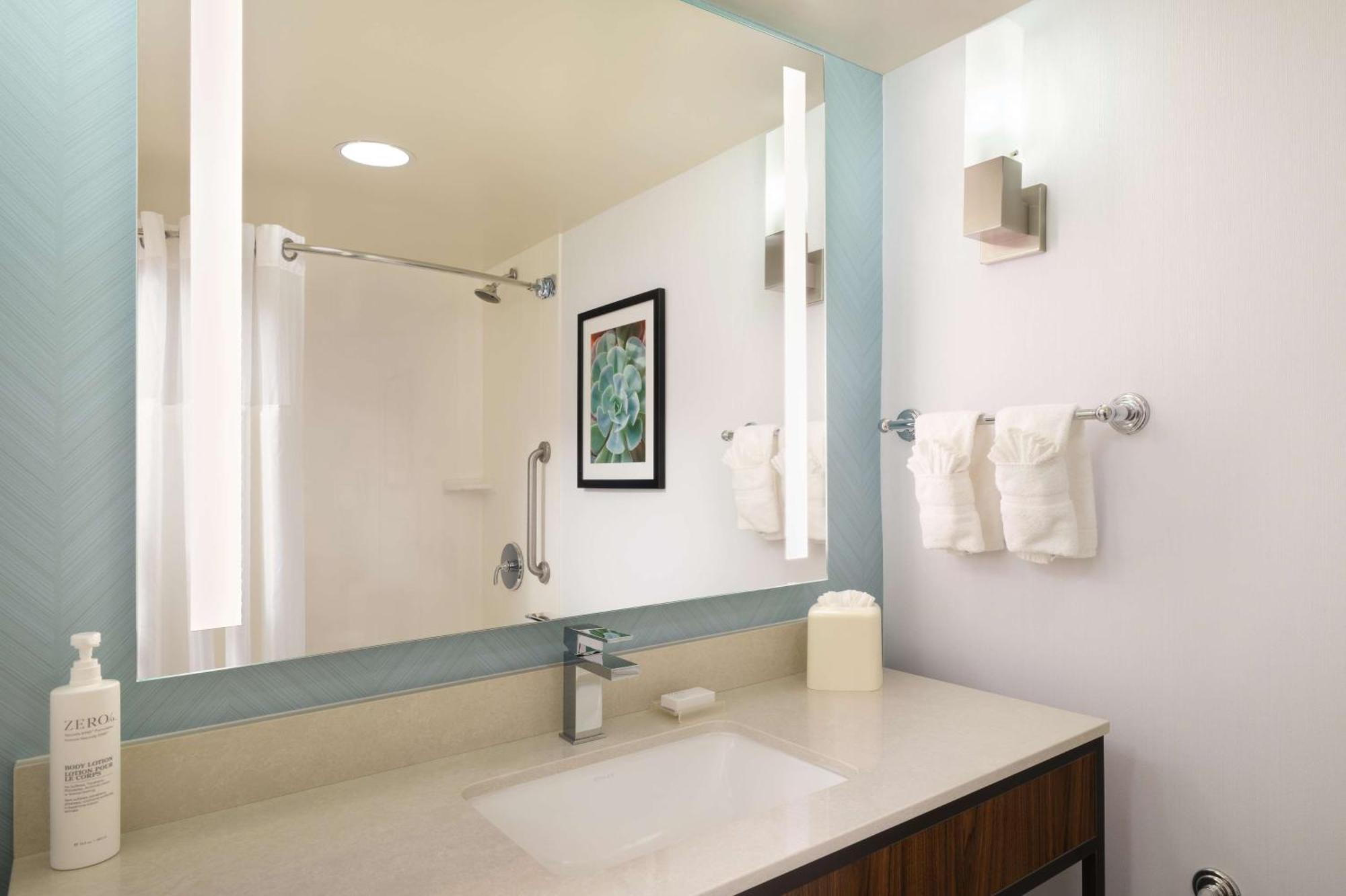 Hilton Garden Inn Houston/Bush Intercontinental Airport Экстерьер фото
